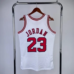 NWT MICHAEL JORDAN #23 1997 YOUTH S CHICAGO BULLS JERSEY BASKETBALL - Picture 1 of 3