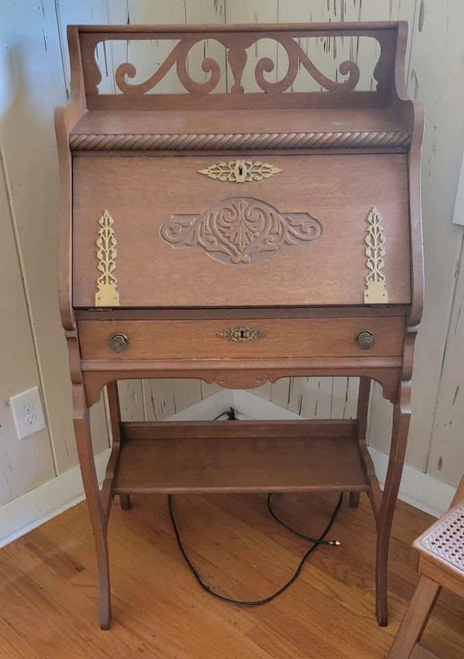 Desk Secretary Antique Drawer Shelf Colonial Book.  DELIVERY - Image 1 of 4