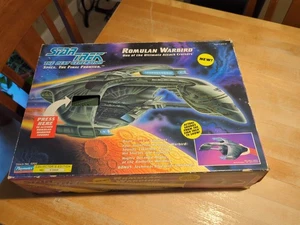 Vehículo Warbird Romulano Star Trek The Next Generation con caja Playmates - Imagen 1 de 8