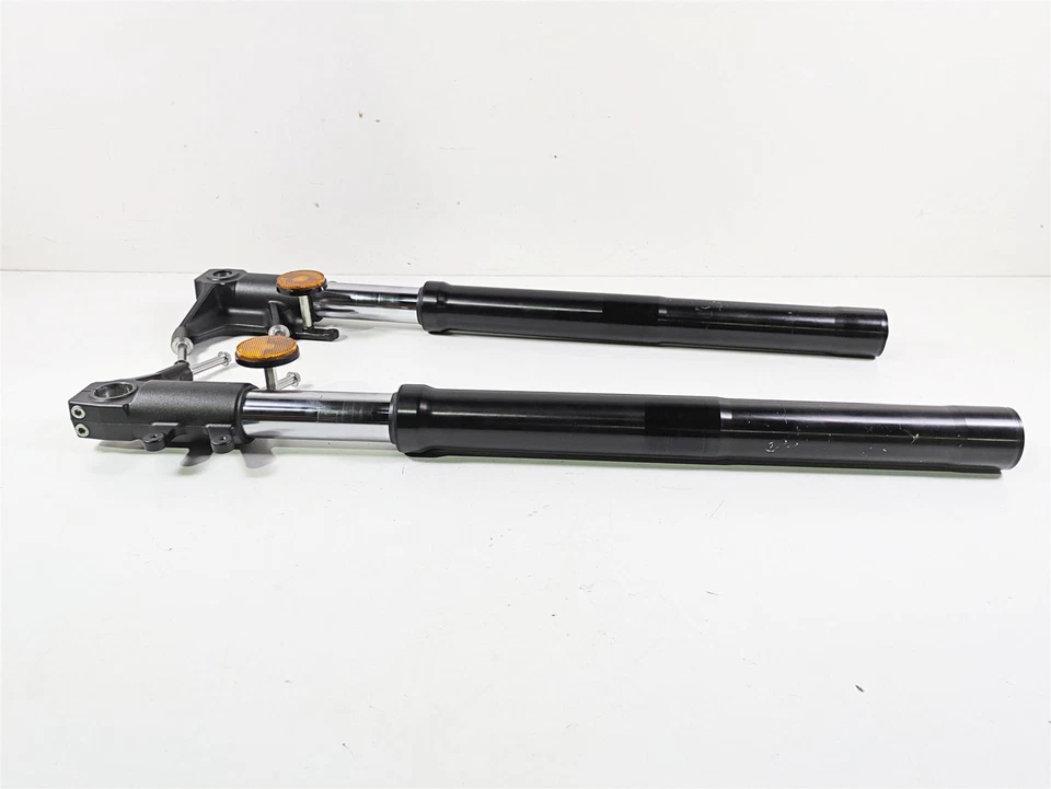 Conjunto de pernas garfos dianteiros 2019 Suzuki M109R VZR1800 Boulevard 51103-48G30 51103-48G31 - Imagem 1 de 4