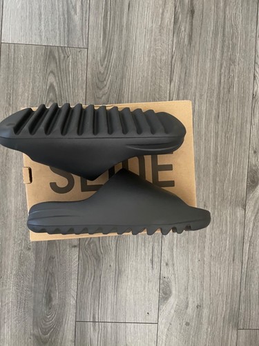 Yeezy Slides Onice