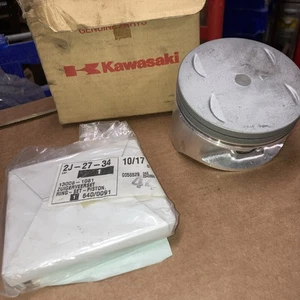 Kawasaki KLR650 Kolben & Ringe OEM 13008-1081 13001-1284 - Bild 1 von 4