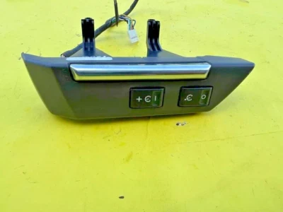 2008-2012 LAND ROVER LR2 STEERING WHEEL CRUISE CONTROL SWITCH OEM - Image 1 of 4