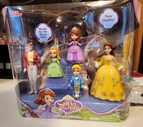 New Disney Sofia The First Royal Family Figurine Play Set, Free Shipping! Cover
