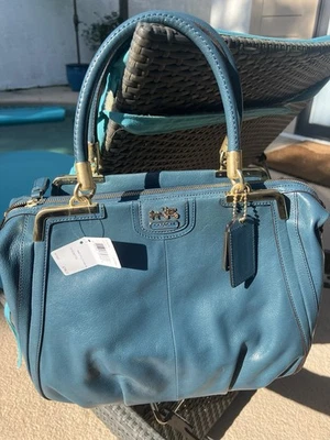 Bolso de Hombro Coach Edición Limitada Cuero Amelia Teal 21276 con Asas Nuevo con Etiquetas Foto 1 de 4