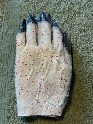 Mãos de borracha salpicadas de sangue com unhas pretas adulto tamanho único novo no pacote - Imagem 1 de 3