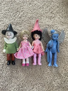 Madam Alexander Dolls Lot Of 4 - Picture 1 of 1