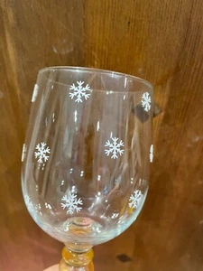 100 MINI SNOWFLAKES Christmas Vinyl Decal Sticker DIY Wine glass/Lighted Bottle - Picture 1 of 4
