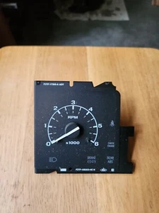 1992 1993 1994 1995 1996 Ford F150 F250 F350 TACH Tachometer Bronco RPM GAUGE - Picture 1 of 2