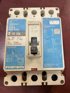 Westinghouse Electric Corp - Circuit Breaker - FD3040 #6639C82G23 - Picture 1 of 2