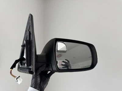 2011-2015 Kia Sorento Right Hand Passengers Side Power Door Mirror Maroon OEM - Image 1 of 4