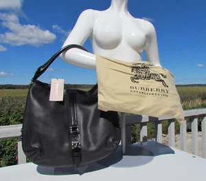 NEU BURBERRY Grafton Hobo Geldbörse ITALIEN schwarz Leder Beat Karo Futter Schläfer   - Bild 1 von 12