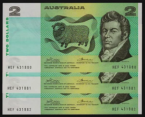 Two Dollar Australian Banknote 1974 R85 Phillips Wheeler aUNC consecutive trio - Picture 1 of 2