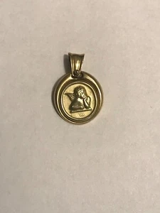 14K Gold Vintage Angel Pendant Charm Made In Italy - Picture 1 of 6