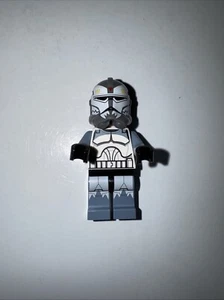 LEGO Star Wars WolfPack Clone Commander Wolffe 7964. Different Helmet - Picture 1 of 5