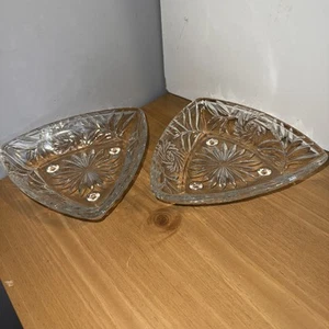 Set Of 2 Vintage Hazel Atlas Triangle Shape Glass Candy Bowls  - Picture 1 of 8