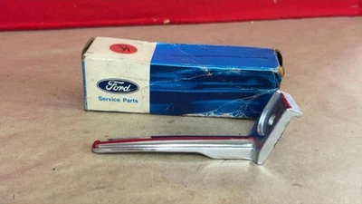 Manija interior de la puerta Ford 1974 1975 Galaxy Ltd Country Squire nuevo de lote Foto 1 de 4