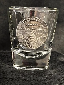Schnapsglas von Niagra Falls, Kanada - 408 - Bild 1 von 1