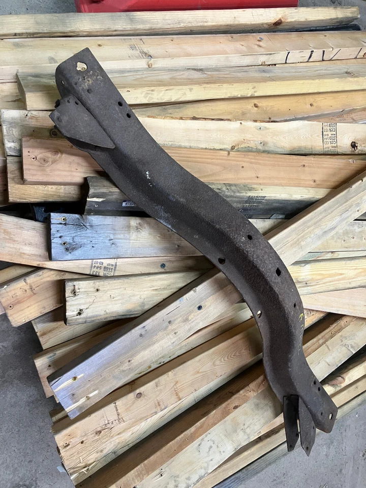 Crossmember trasero Ford modelo A 1928 1929 1930 1931 Foto 1 de 4