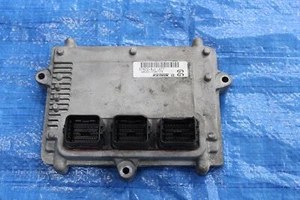 2006-2007 Honda Ridgeline OEM Automatic Ecu (Engine Control Unit) 37820-rje-a71 - Picture 1 of 4