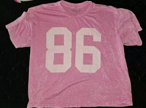 Women's Rebellious One Pink Short Sleeve Cropped Graphic T-shirt Medium - Picture 1 of 4