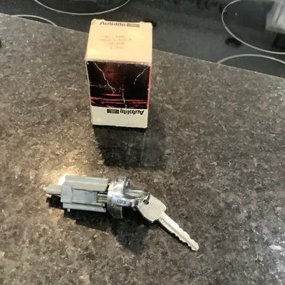 Nos 1970 Mustang Mach1 Autolite Ignition Switch D0AZ-11582–B - Image 1 of 4