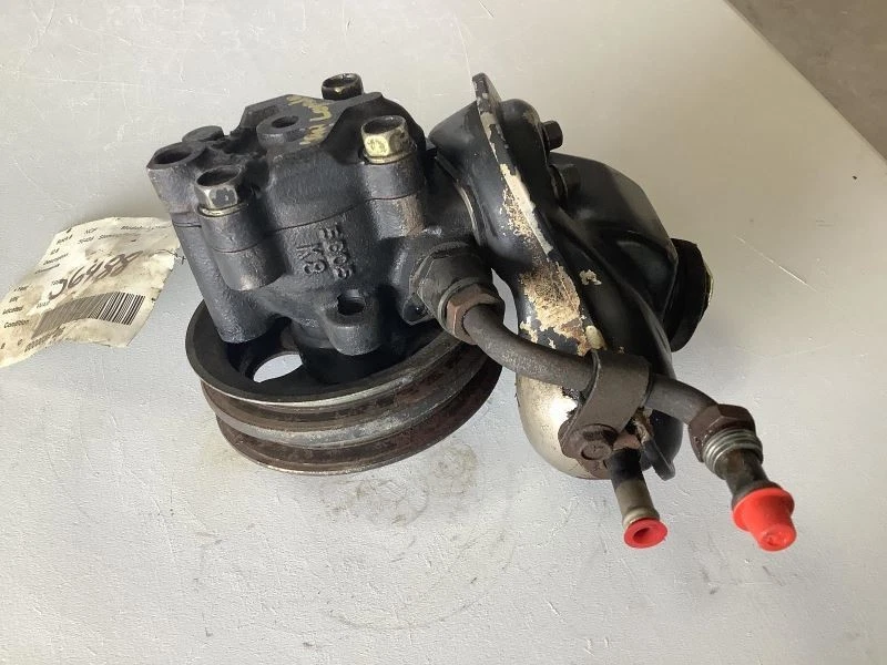 Bomba de direção hidráulica compatível com 90-94 LOYALE 298842 - Imagem 1 de 2