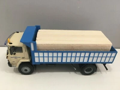 CAMIÓN EBRO 9260 1973 CON CARGA DE MADERA  ESCALA 1/43 Y MATRÍCULA VALENCIA - Imagen 1 de 4