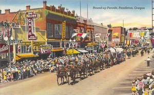 Pendleton Round-Up Parade Main St .Street Scene Pendleton, OR 1940's Postcard - Picture 1 of 2