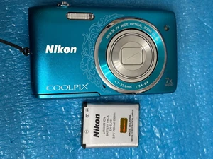 Nikon Coolpix S3500 blue 20.1MP Digital Camera - Picture 1 of 9