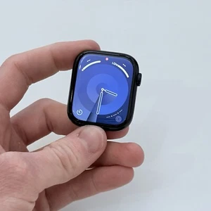 Apple Watch Series 7 45mm Mitternacht 90% Health Gebraucht Händler Schwarz - Afbeelding 1 van 19