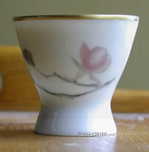 ROSENTHAL JAPANESE QUINCE (GOLD TRIM) 1 7/8" EGG CUP (S) - Picture 1 of 2
