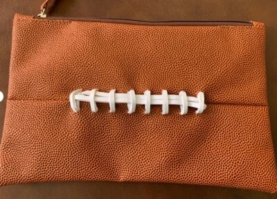 Bolsa para lápices de fútbol (bolso de mano) con cremallera *Grano de guijarro como fútbol* Foto 1 de 3