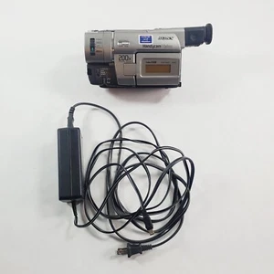 Sony CCD-TRV37 HI8 8mm Video8 Camcorder with Charger and Battery VCR Transfer - Picture 1 of 7