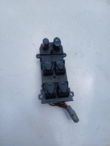 HONDA CIVIC MK8 DRIVER SIDE WINDOW SWITCH 2005-2011 TESTED WINDOW SWITCH 100%🆗 - Picture 1 of 4