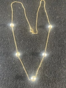 Superb 18ct Gold necklace with 5 fixed Pearls on 17.5 inches chain.. H/M 750 - Picture 1 of 12
