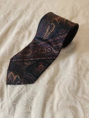 Corbata Harve Benard Pura Seda Verde y Marrón Artístico Paisley Diseño Floral 3.75"  Foto 1 de 3