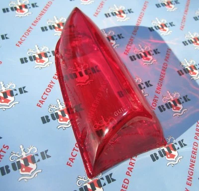 Lente de lámpara trasera Buick 1956. OEM #5946952. GUÍA. Special Century Super Roadmaster Foto 1 de 4