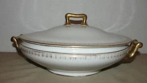 T. HAVELAND LIMOGES COVERED SERVING BOWL - GOLD TRIM - Picture 1 of 9