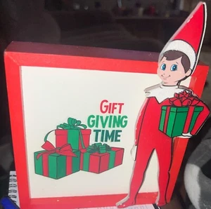 New original Elf on the Shelf Christmas tabletop/ picture Boy "Gift Giving time" - Picture 1 of 8