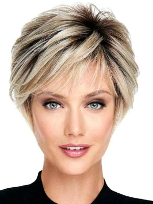 EN TU JUEGO Peluca Raquel Welch MOSTCOLORS-Tem/TemLaceFtMonoPtMemCap3HeatOKReg $325 Foto 1 de 4