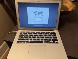 Apple MacBook Air 13" A1466 1.4GHz Intel Core i5 4GB RAM 128GB SSD 2014 - Picture 1 of 8