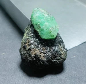 Big Emerald Rough, Natural Zambian Emerald Rough Stone, May Birthstone Emerald. - Picture 1 of 6