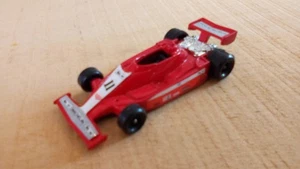 Vintage roter Ferrari 312P T3 Racer Hong Kong #11 ohne Fahrer - Bild 1 von 8