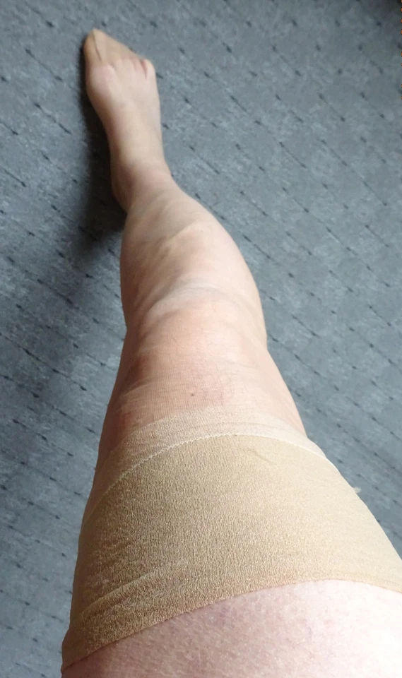 Sündige Damen Nylons**Gr.40/42*Strapsstrümpfe in zartrosa/beige* - Bild 1 von 1
