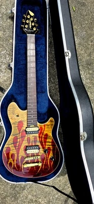 Peavey Wolfgang Deluxe Van Halen 2004 llamas personalizadas ojo de pájaro rosa raro ámbar EE. UU. Foto 1 de 4