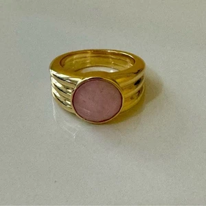 Gorjana Talla 6 Chapado en Oro 18k Latón Cuarzo Rosa Poder Piedras Preciosas Caña Anillo Amor - Imagen 1 de 4