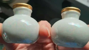 PAR DE SALEROS Y PIMENTEROS BAVARIA PINTADOS EN ORO SUPERFICIE ARCO IRIS BRILLANTE - Imagen 1 de 4