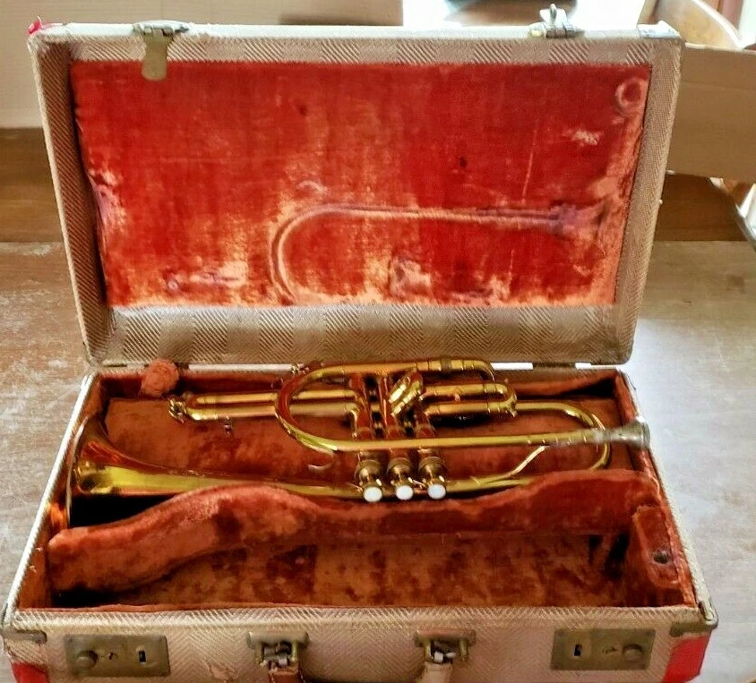 VINTAGE H.N. WHITE CO. KING CORONET MODELO 293674 con BOQUILLA Y ESTUCHE Foto 1 de 4