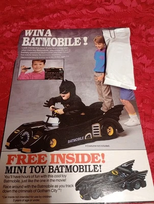 Mini juguete vintage 1989 Ralston Batman Batimóvil con parte posterior de la caja Foto 1 de 2